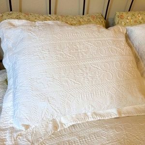 Eddie Bauer Matelasse  Duvet and Pillow Shams